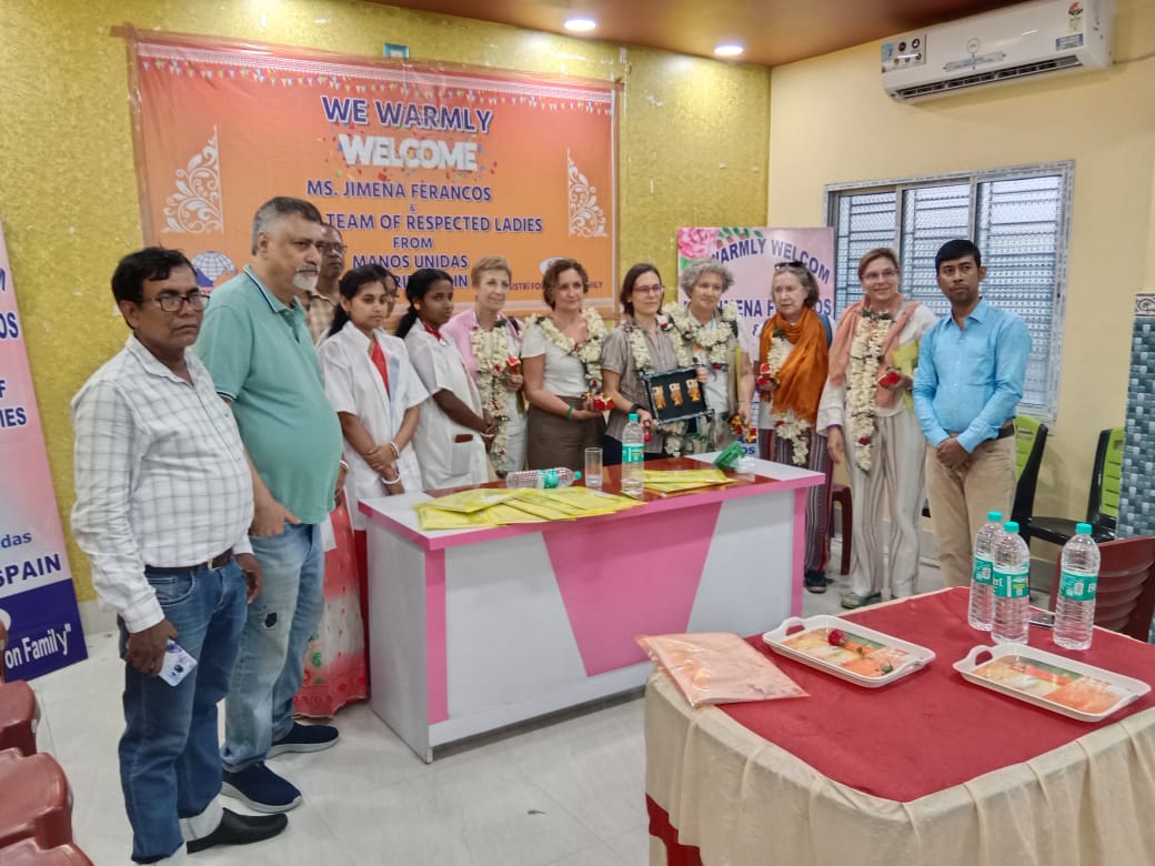 in a welcome ceremony |New Horizon